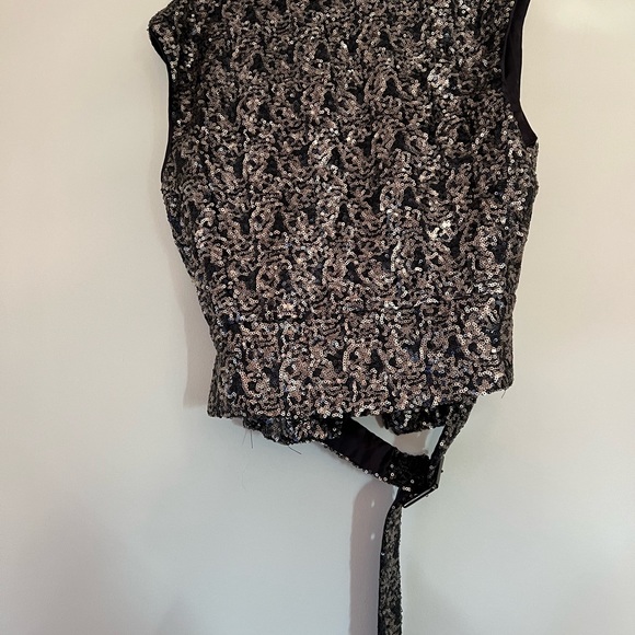 Brand new vest with tags - Picture 14 of 16